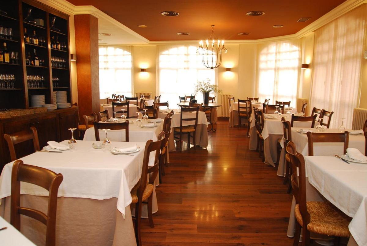 Hotel Iguarena Ezcaray Bagian luar foto