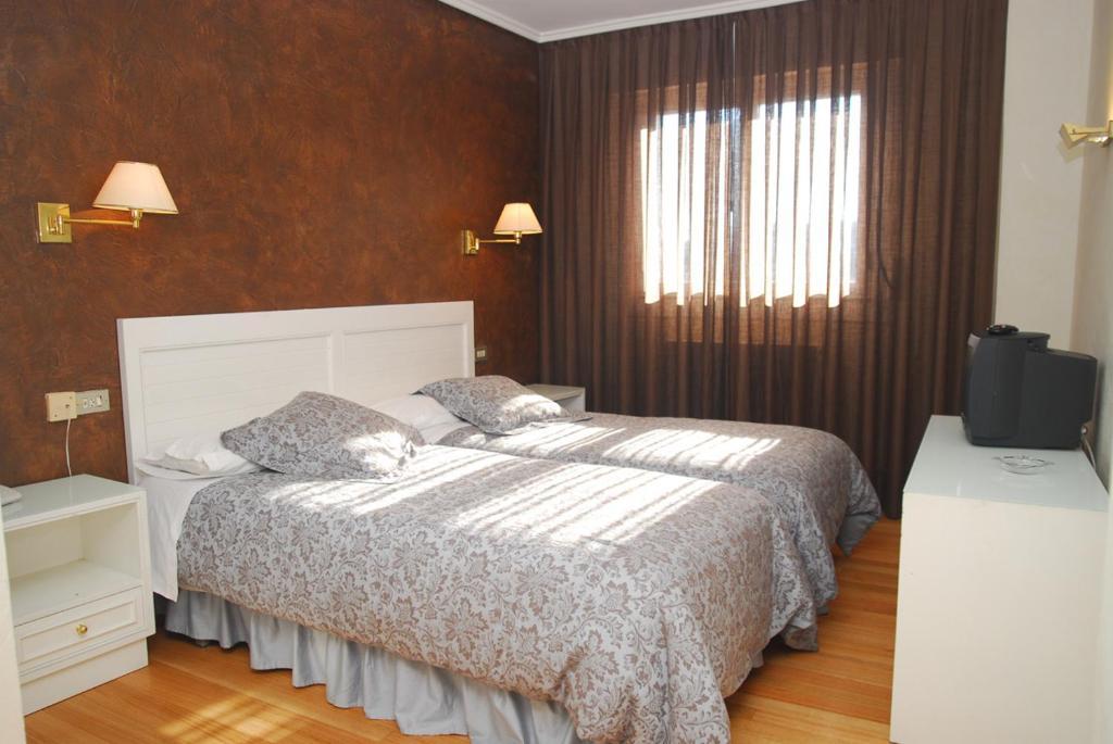 Hotel Iguarena Ezcaray Ruang foto